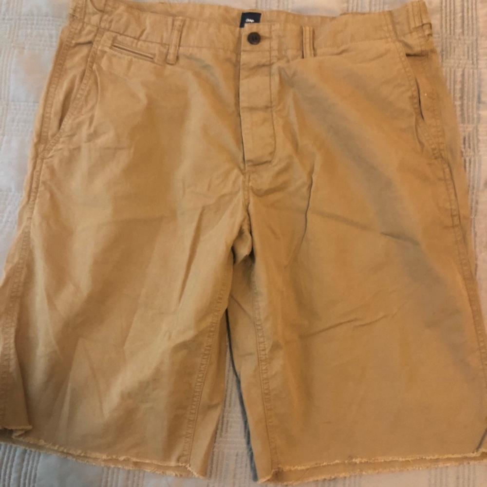 Gap shorts